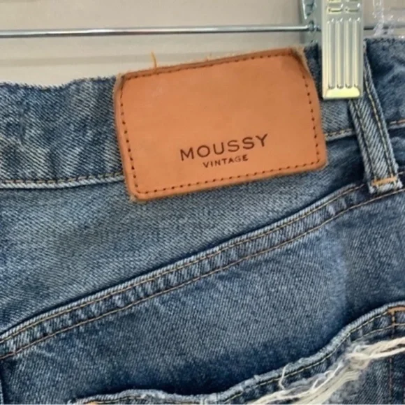 Moussy Vintage Jeans Beckton Tapered Straight Leg Distressed - Picture 5 of 8